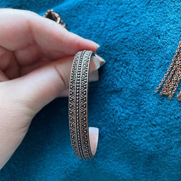 NEW Bundle of 5 copper Paparazzi pieces. - Picture 4 of 6